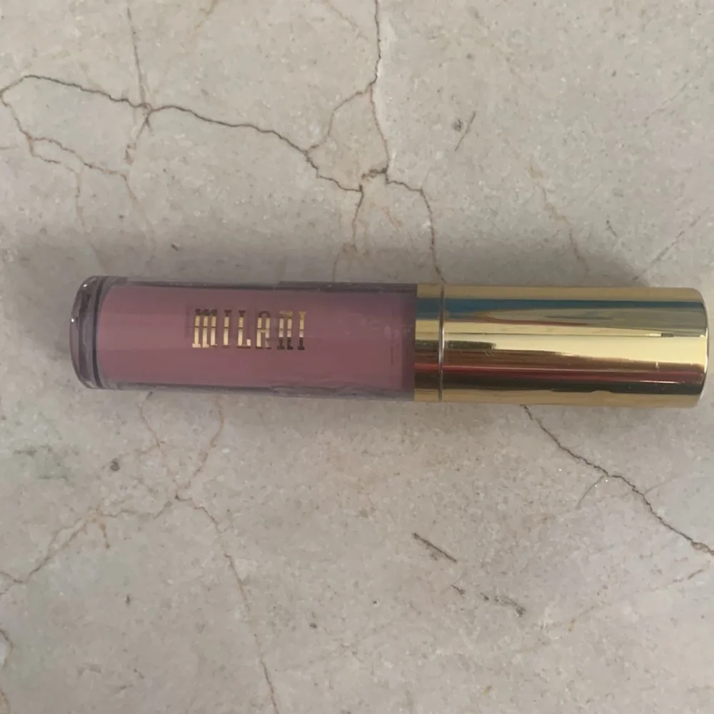 Milani nourishing lip plumper